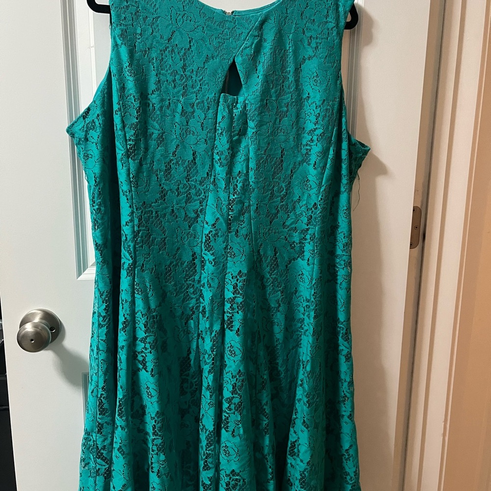 Danny & Nicole Green Sleeveless A-Line Midi Dress